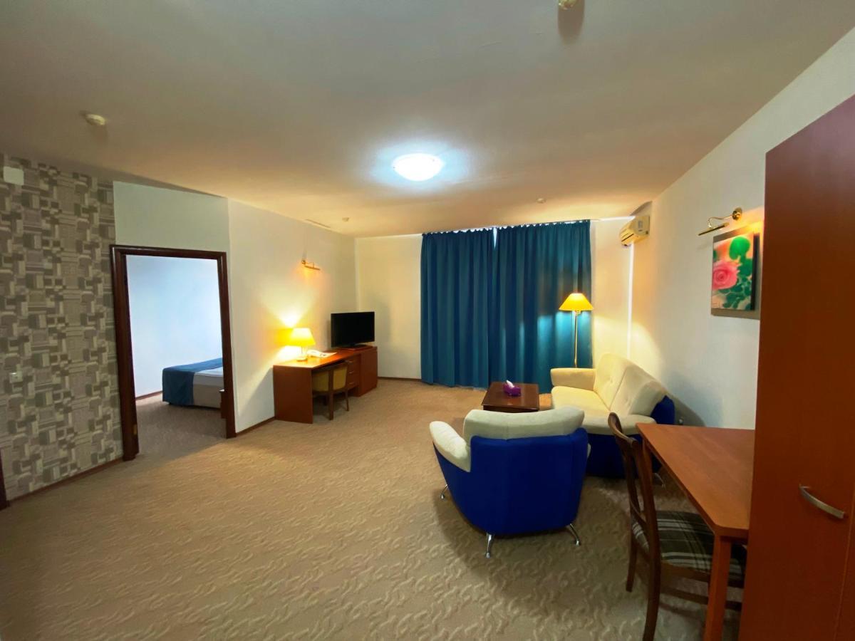 Tengri Hotel Atyrau Luaran gambar