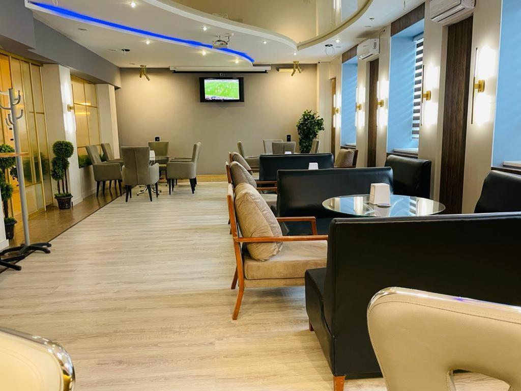 Tengri Hotel Atyrau Luaran gambar