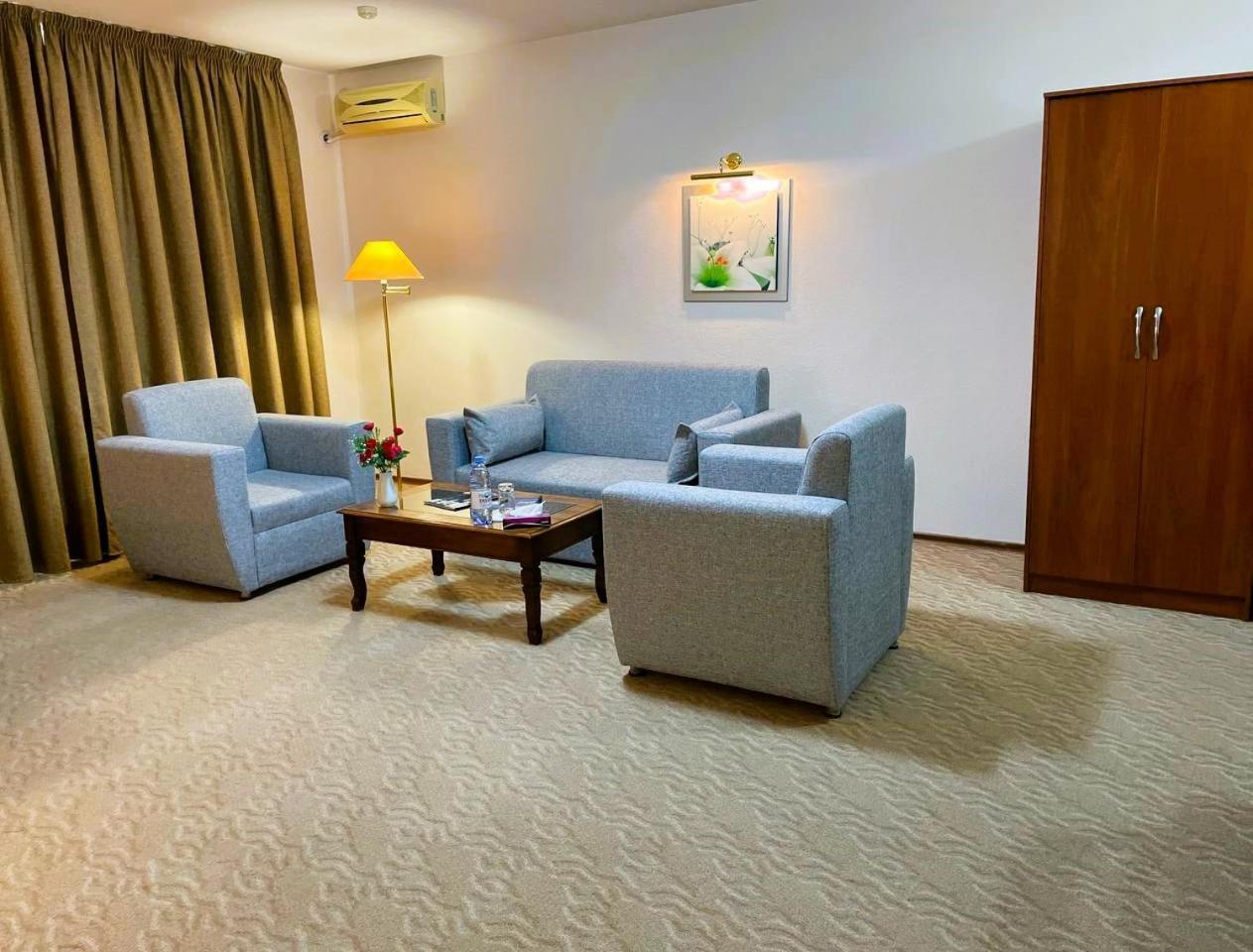 Tengri Hotel Atyrau Luaran gambar