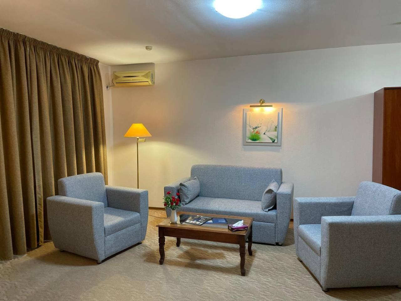 Tengri Hotel Atyrau Luaran gambar