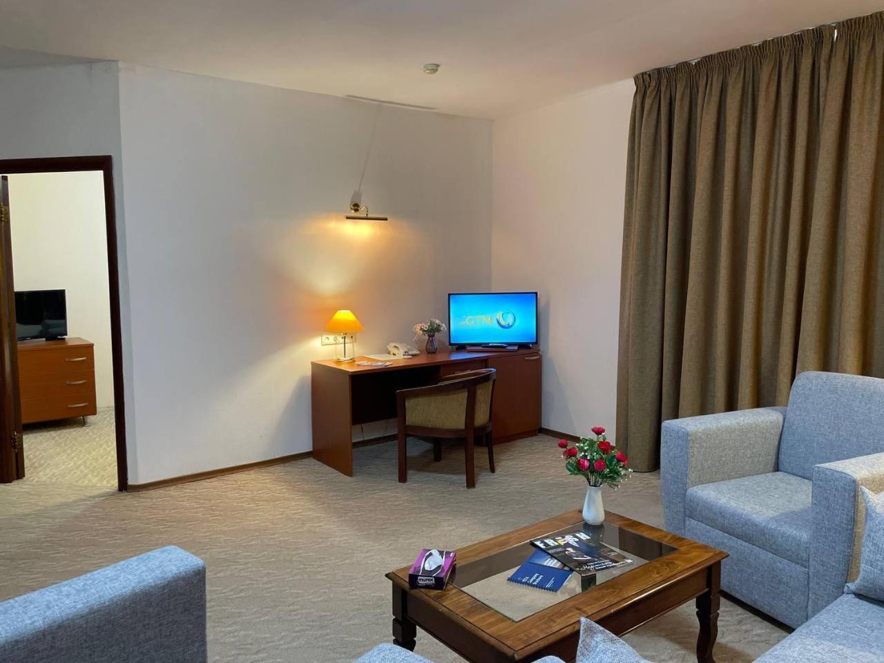 Tengri Hotel Atyrau Luaran gambar